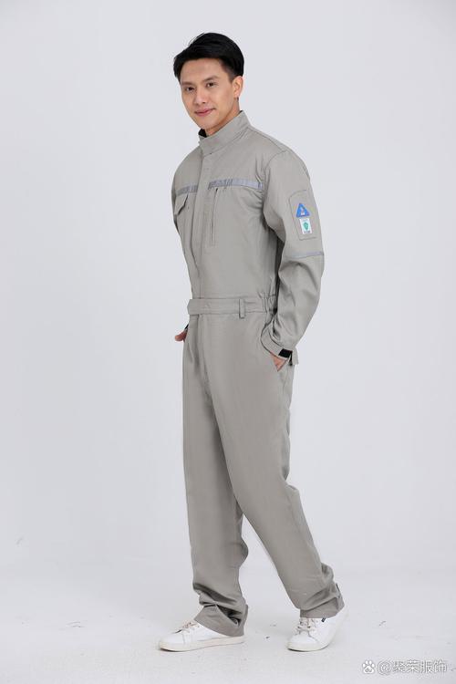 防静电服饰 守护生产安全与产品质量的隐形盾牌